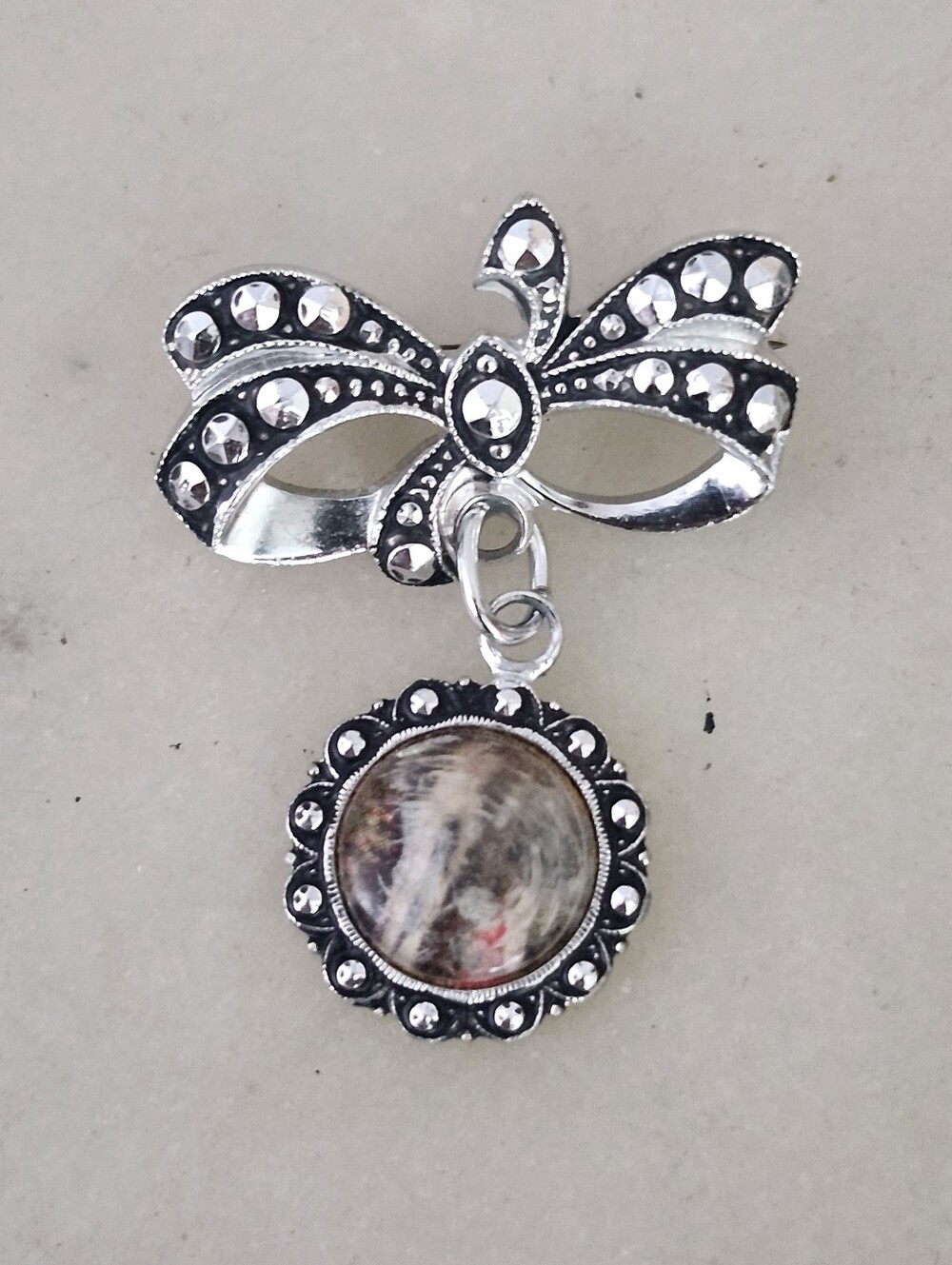 Vtg Germany Silver Tone Dangling Bow Brooch